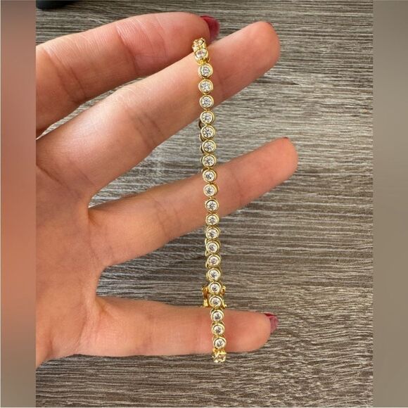 Bezel tennis bracelet A1182 - Picture 5 of 9